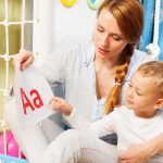 Asah Kemahiran Membaca Anak Dengan Kad Imbasan