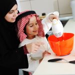 7 Manfaat Aktiviti Memasak Bersama Anak