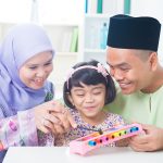 7 Tip Mudahnya Jalan Beraya Bersama Si Kecil