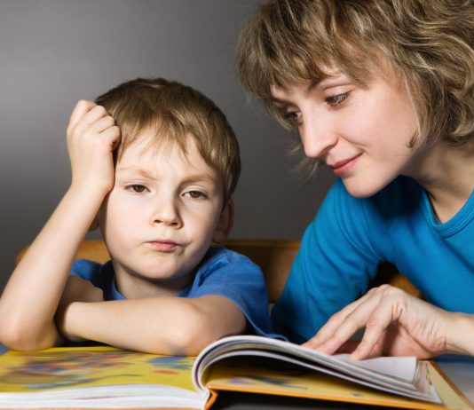 Kesilapan Ibu Bapa Apabila Mengajar Anak Membaca