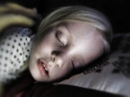 10 Tip Mengasingkan Tempat Tidur Anak
