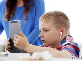 Kesan Penggunaan Gajet Pada Kanak Kanak Semasa Waktu Makan