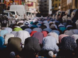 ALLAH ADA dan ALLAH NAMPAK