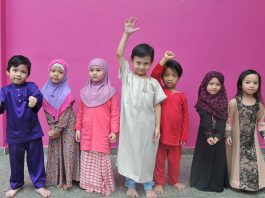 Yeay! Yeay ! Esok Raya!