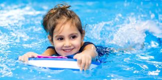 Jangan Disangka Kolam Renang Yang Tenang Tiada Parasit!